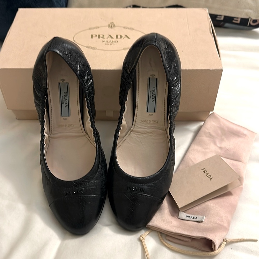 Prada black calfskin leather ballerina flats Sz 37 - 6.5 NIB